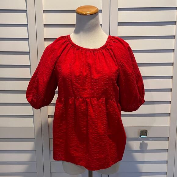 Old Navy Tops - Old Navy Pre Loved in EUC Red Top off or on the shoulder